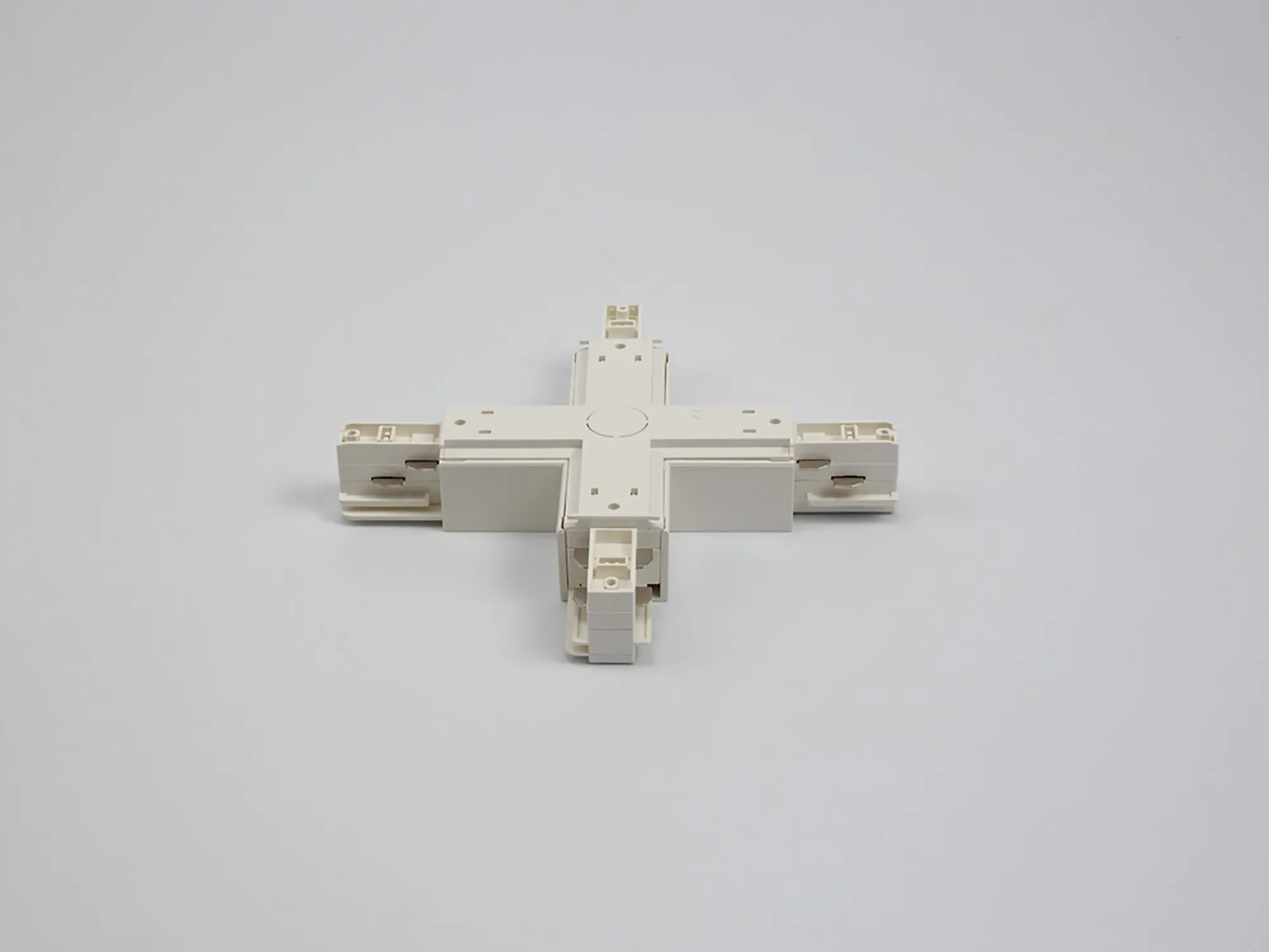 X Coupler With Feeding Option 3 Circuit Surface Mounted Track 3 Circuit Surface Mounted Track 555 1 1216 1  Eutrac 3 Circuit Surface-White
